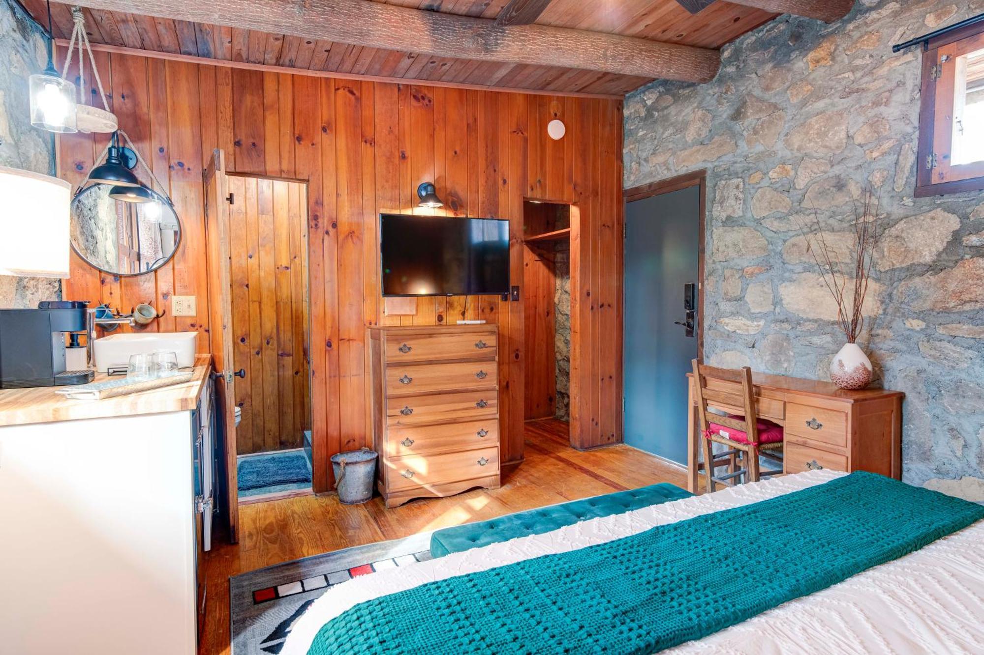 The Furry Lodge Double Ste 2&3 Waynesville Bagian luar foto