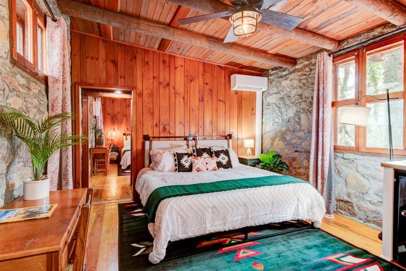 The Furry Lodge Double Ste 2&3 Waynesville Bagian luar foto