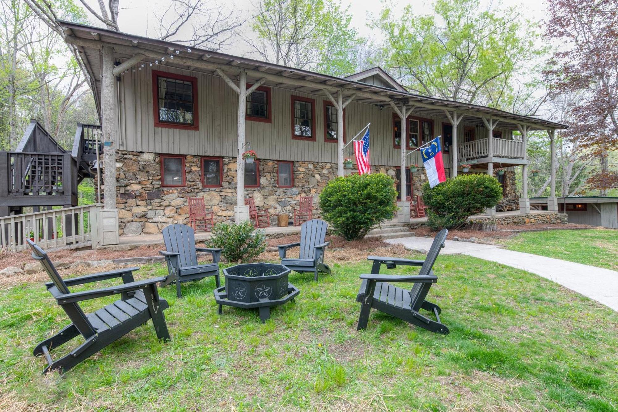 The Furry Lodge Double Ste 2&3 Waynesville Bagian luar foto